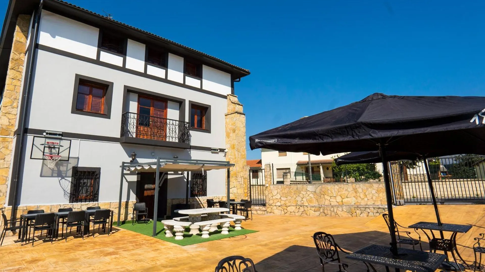 Paratene Ostatu Habitaciones Erandio 0*,